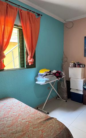 Casa à venda com 293m², 5 quartos e 4 vagas Casa à venda com 293m², 5 quartos e 4 vagasQuarto 2