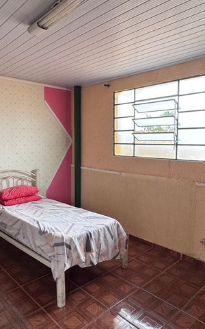 Casa à venda com 293m², 5 quartos e 4 vagas Casa à venda com 293m², 5 quartos e 4 vagasQuarto 4
