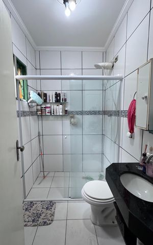 Casa à venda com 293m², 5 quartos e 4 vagas Casa à venda com 293m², 5 quartos e 4 vagasBanheiro da Suíte