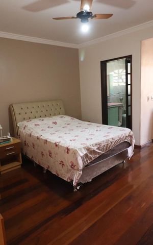 Casa à venda com 125m², 3 quartos e 2 vagasSuíte 