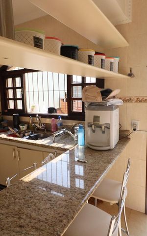 Casa à venda com 125m², 3 quartos e 2 vagasCozinha