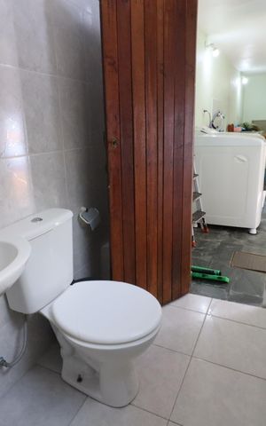 Casa à venda com 125m², 3 quartos e 2 vagasBanheiro de Serviço
