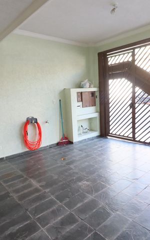 Casa à venda com 125m², 3 quartos e 2 vagasGaragem