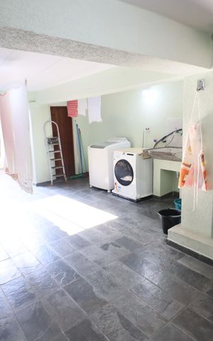 Casa à venda com 125m², 3 quartos e 2 vagasÁrea de Serviço