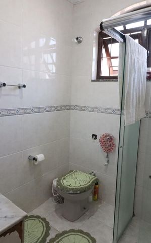 Casa à venda com 125m², 3 quartos e 2 vagasBanheiro Social