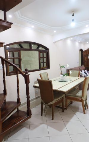 Casa à venda com 125m², 3 quartos e 2 vagasSala