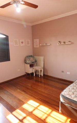 Casa à venda com 125m², 3 quartos e 2 vagasQuarto 1