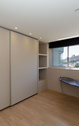 Apartamento à venda com 220m², 4 quartos e 4 vagas Apartamento à venda com 220m², 4 quartos e 4 vagasQuarto 2