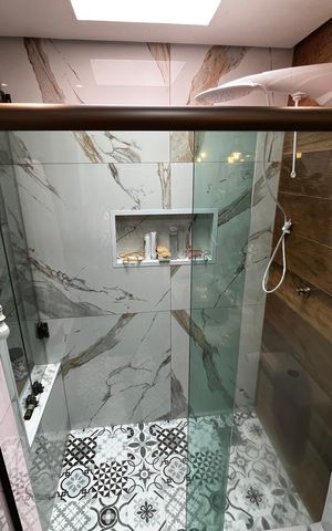 Casa à venda com 150m², 3 quartos e 2 vagas Casa à venda com 150m², 3 quartos e 2 vagasBanheiro