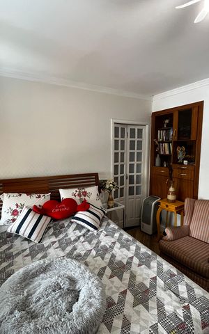 Casa à venda com 150m², 3 quartos e 2 vagas Casa à venda com 150m², 3 quartos e 2 vagasQuarto 1