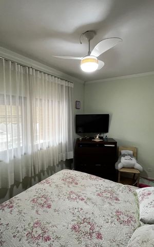 Casa à venda com 150m², 3 quartos e 2 vagas Casa à venda com 150m², 3 quartos e 2 vagasQuarto 2