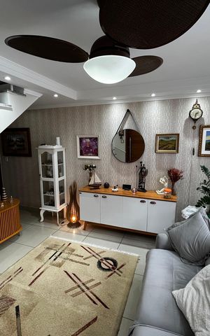 Casa à venda com 150m², 3 quartos e 2 vagas Casa à venda com 150m², 3 quartos e 2 vagasSala