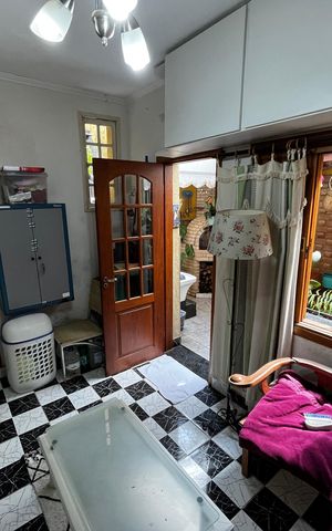 Casa à venda com 150m², 3 quartos e 2 vagas Casa à venda com 150m², 3 quartos e 2 vagasEdícula
