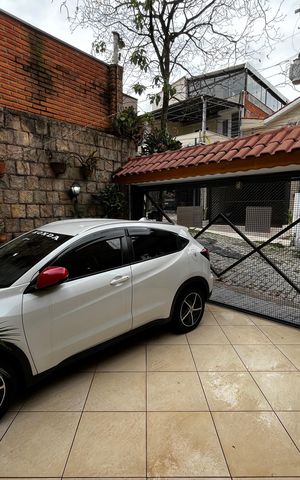 Casa à venda com 150m², 3 quartos e 2 vagas Casa à venda com 150m², 3 quartos e 2 vagasGaragem