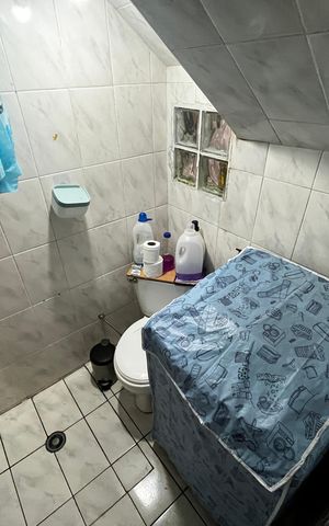 Casa à venda com 150m², 3 quartos e 2 vagas Casa à venda com 150m², 3 quartos e 2 vagas Banheiro da Edícula