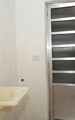 Casa para alugar com 40m², 1 quarto e sem vagaÁrea de Serviço