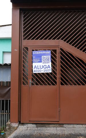 Casa para alugar com 40m², 1 quarto e sem vagaPlaca instalada no portão do imóvel - Código da placa: GTPE-1447