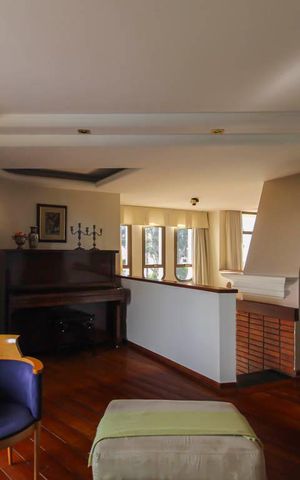 Apartamento para alugar com 257m², 4 quartos e 4 vagas Apartamento para alugar com 257m², 4 quartos e 4 vagasSala