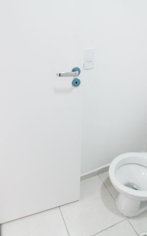 Apartamento à venda com 35m², 2 quartos e sem vaga Apartamento à venda com 35m², 2 quartos e sem vagaBanheiro Social