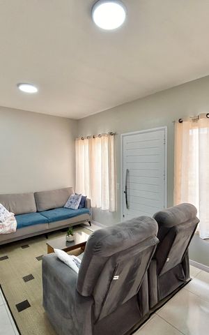 Casa à venda com 176m², 3 quartos e 4 vagas Casa à venda com 176m², 3 quartos e 4 vagasSala