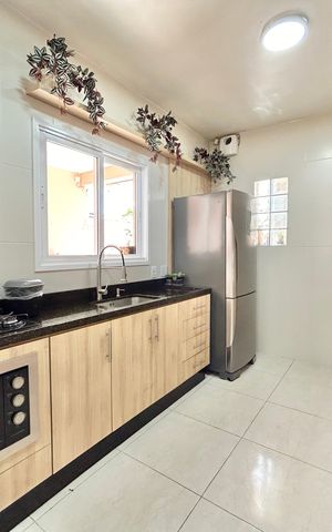 Casa à venda com 176m², 3 quartos e 4 vagas Casa à venda com 176m², 3 quartos e 4 vagasCozinha