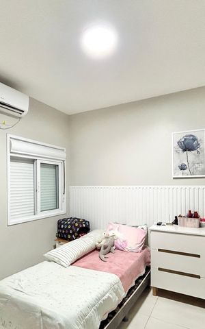 Casa à venda com 176m², 3 quartos e 4 vagas Casa à venda com 176m², 3 quartos e 4 vagasQuarto