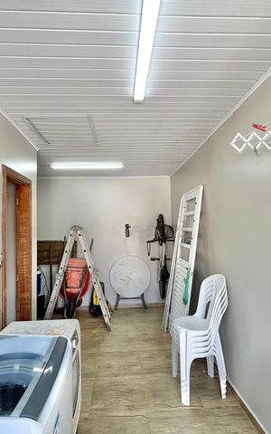 Casa à venda com 176m², 3 quartos e 4 vagas Casa à venda com 176m², 3 quartos e 4 vagasLavanderia