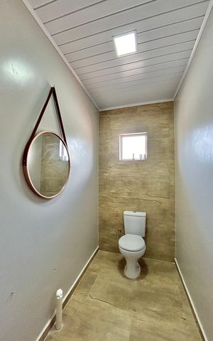 Casa à venda com 176m², 3 quartos e 4 vagas Casa à venda com 176m², 3 quartos e 4 vagasLavabo