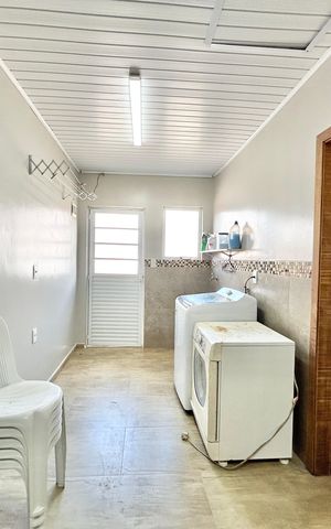 Casa à venda com 176m², 3 quartos e 4 vagas Casa à venda com 176m², 3 quartos e 4 vagasLavanderia