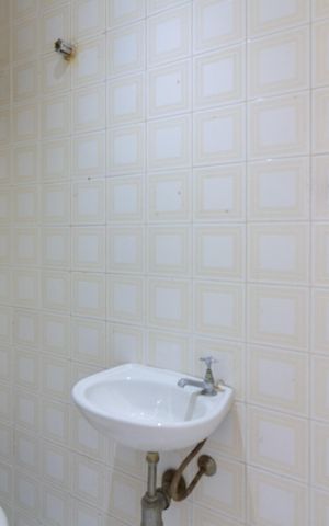 Apartamento à venda com 93m², 2 quartos e 2 vagas Apartamento à venda com 93m², 2 quartos e 2 vagasBanheiro de Serviço