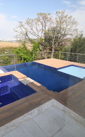 Casa de condomínio para alugar com 620m², 5 quartos e 8 vagasPiscina