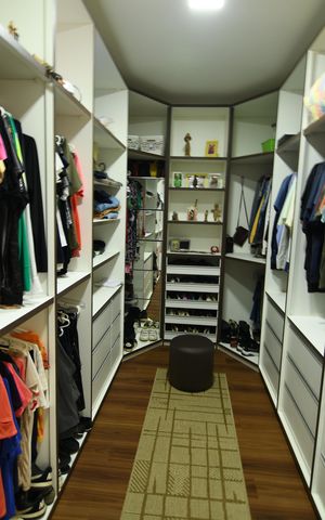 Casa de condomínio para alugar com 620m², 5 quartos e 8 vagasQuarto Suíte 2 - Closet