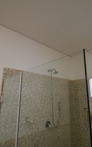 Casa de condomínio para alugar com 620m², 5 quartos e 8 vagasBanheiro 3