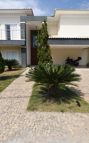 Casa de condomínio para alugar com 620m², 5 quartos e 8 vagasFachada