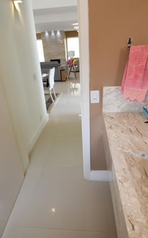 Casa de condomínio para alugar com 620m², 5 quartos e 8 vagasLavabo