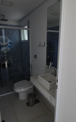 Casa de condomínio para alugar com 620m², 5 quartos e 8 vagasBanheiro da Piscina