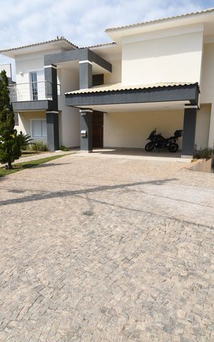 Casa de condomínio para alugar com 620m², 5 quartos e 8 vagasFachada