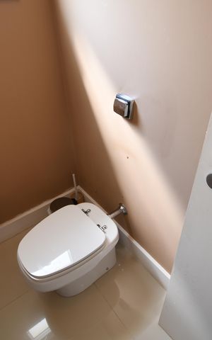 Casa de condomínio para alugar com 620m², 5 quartos e 8 vagasLavabo