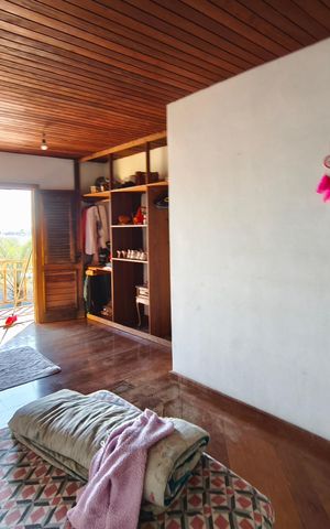 Casa à venda com 400m², 3 quartos e 3 vagas Casa à venda com 400m², 3 quartos e 3 vagasQuarto Suíte