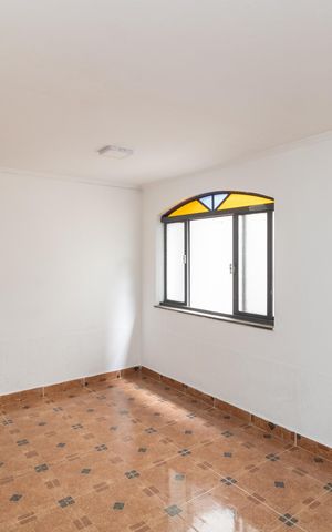 Casa para alugar com 80m², 2 quartos e sem vaga Casa para alugar com 80m², 2 quartos e sem vagaSala