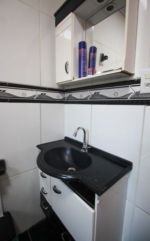Casa à venda com 400m², 2 quartos e 4 vagasEdícula - banheiro