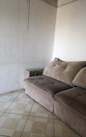 Casa à venda com 400m², 2 quartos e 4 vagasEdícula - Sala