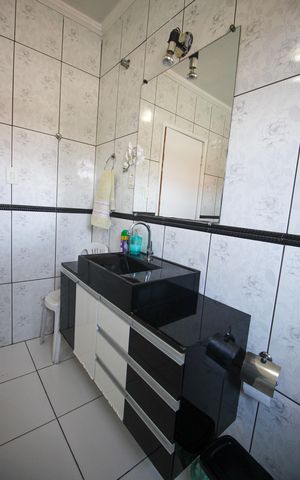 Casa à venda com 400m², 2 quartos e 4 vagasBanheiro