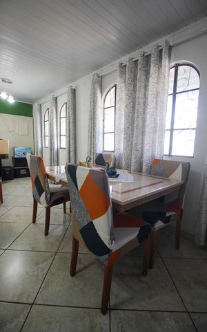 Casa à venda com 400m², 2 quartos e 4 vagasSala