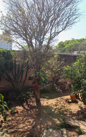 Casa à venda com 400m², 2 quartos e 4 vagasQuintal
