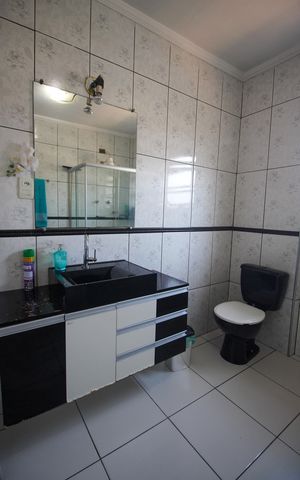 Casa à venda com 400m², 2 quartos e 4 vagasBanheiro