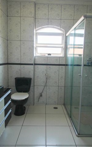 Casa à venda com 400m², 2 quartos e 4 vagasBanheiro