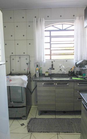 Casa à venda com 400m², 2 quartos e 4 vagasEdícula - cozinha