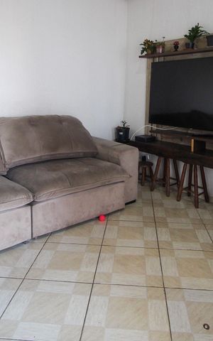 Casa à venda com 400m², 2 quartos e 4 vagasEdícula - Sala