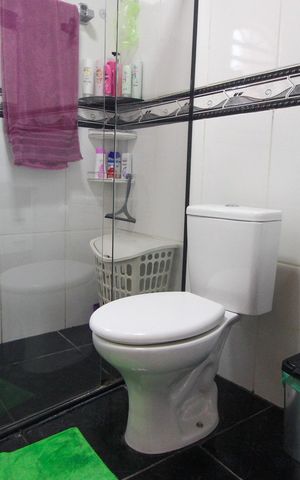 Casa à venda com 400m², 2 quartos e 4 vagasEdícula - banheiro